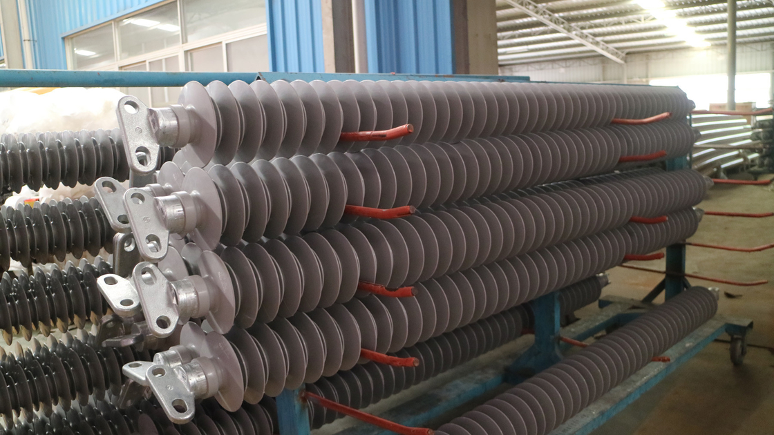 Potenza Frequenza Punzione Voltaggio 100kV-1000kV Isolatori di stazione 5kg-200KGS Gomma di silicone