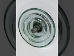 Isolatore di vetro rinforzato con manica di zinco con collegamento a sfera / presa